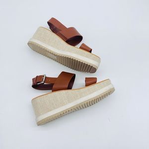 Dolce Vita Women's Brown Idrah Wedge Sandal